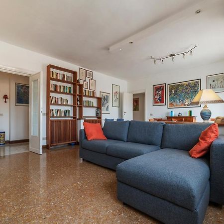 Roomy And Bright Apartment With Terrace Roma Eksteriør bilde