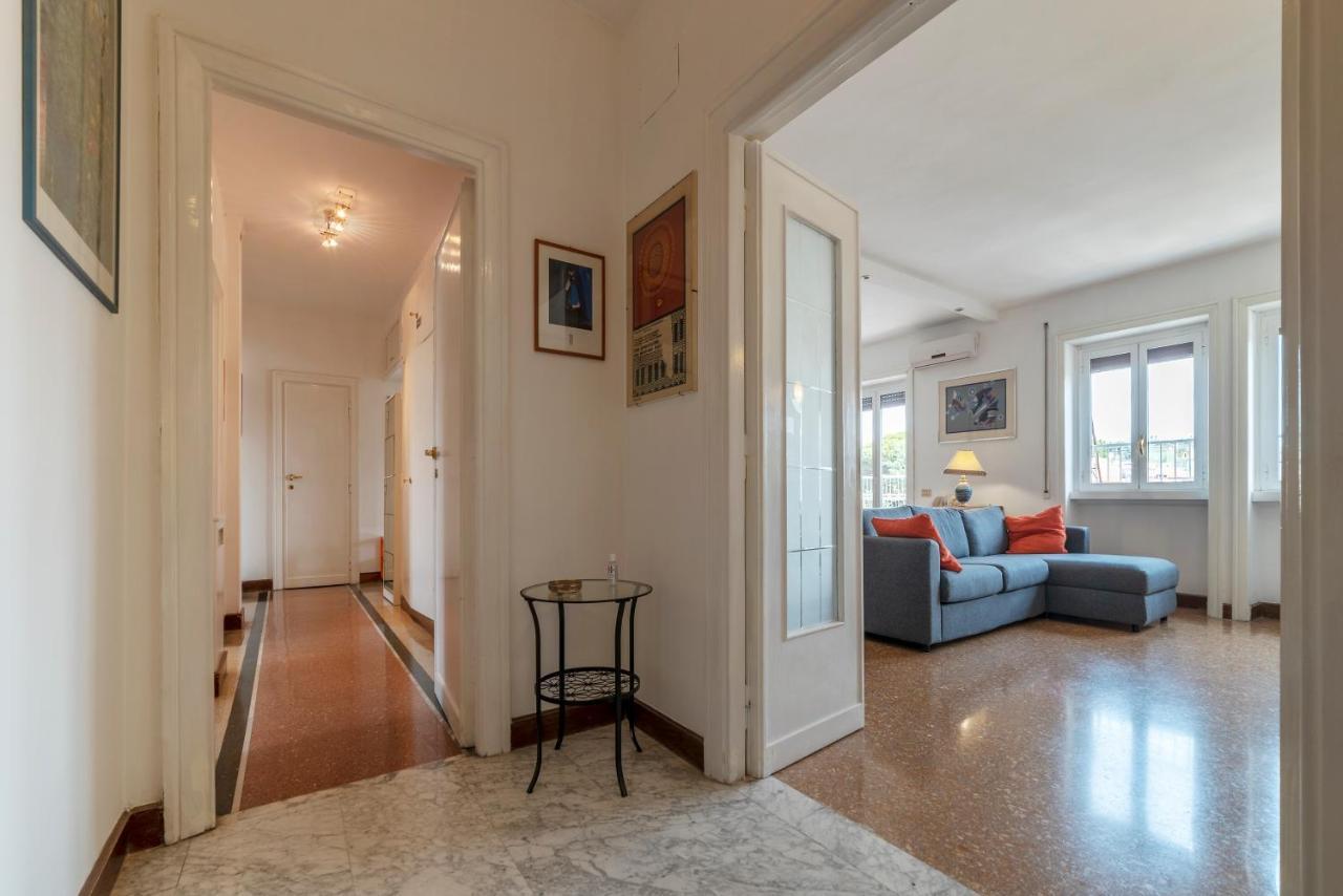 Roomy And Bright Apartment With Terrace Roma Eksteriør bilde