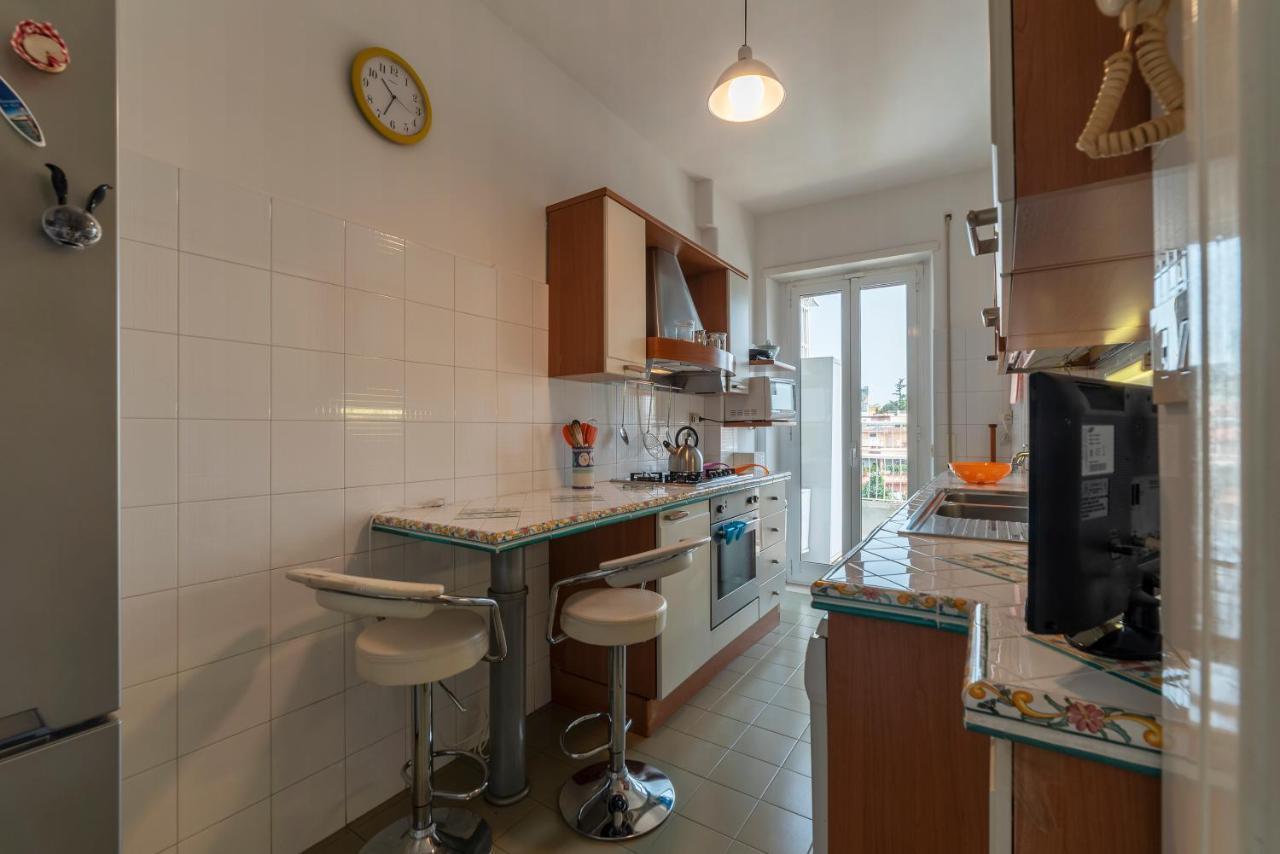 Roomy And Bright Apartment With Terrace Roma Eksteriør bilde
