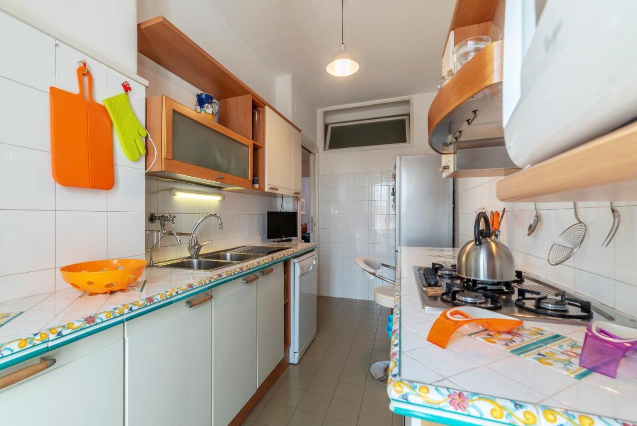 Roomy And Bright Apartment With Terrace Roma Eksteriør bilde