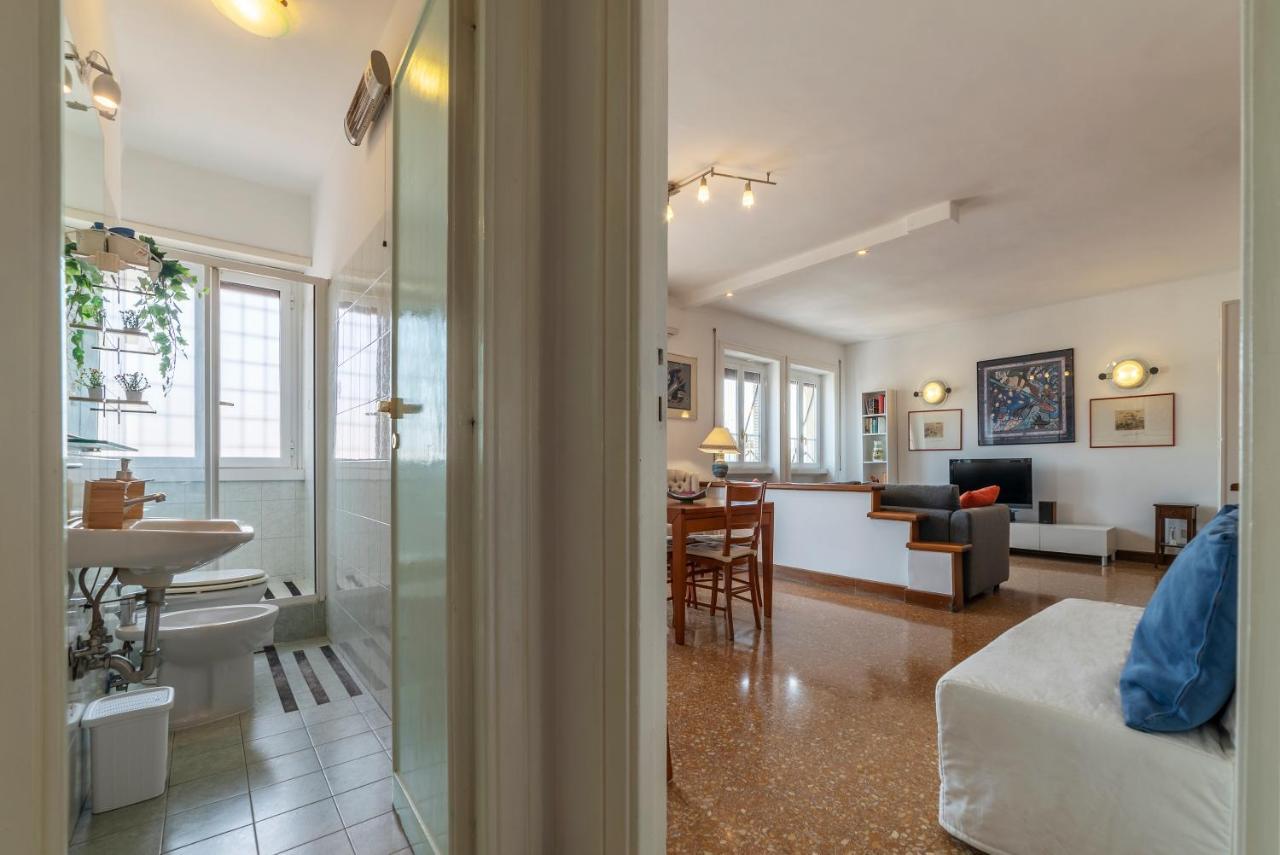 Roomy And Bright Apartment With Terrace Roma Eksteriør bilde