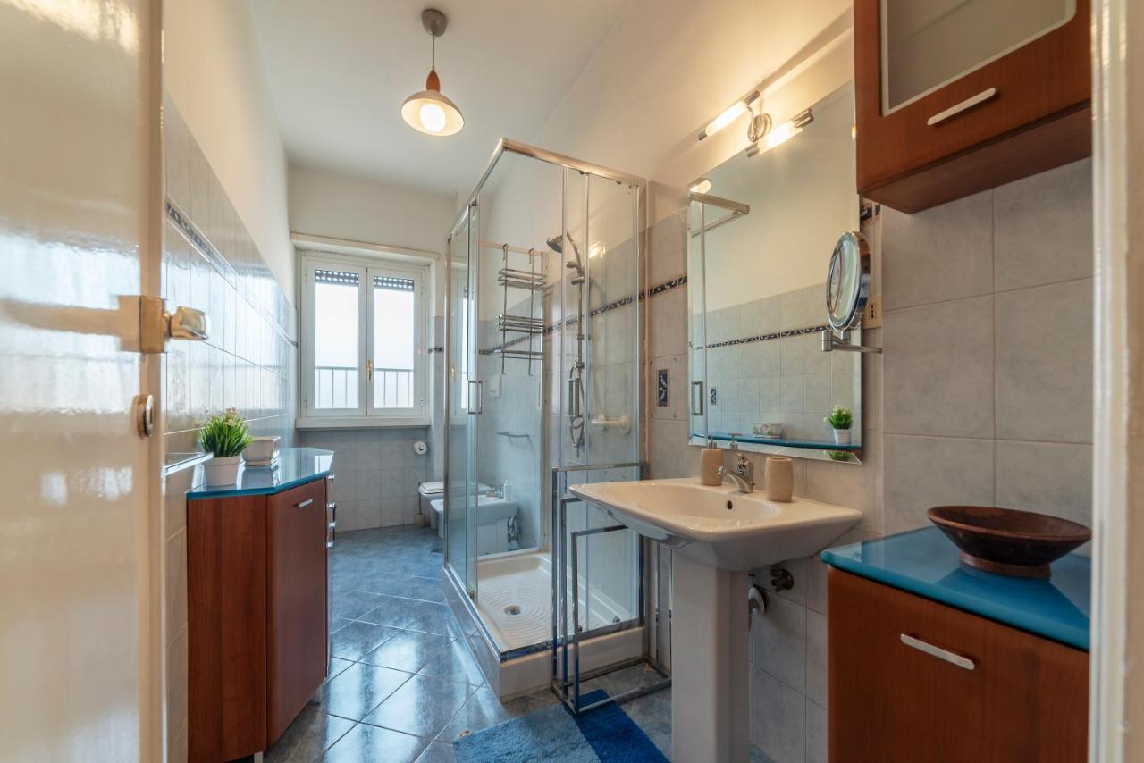 Roomy And Bright Apartment With Terrace Roma Eksteriør bilde